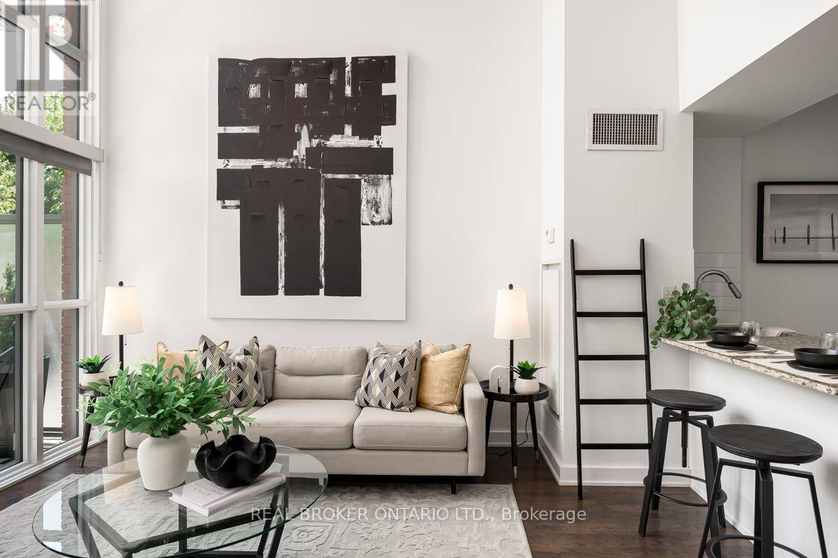 5 Hanna AVE #101, Toronto (niagara), ON M6K0B3