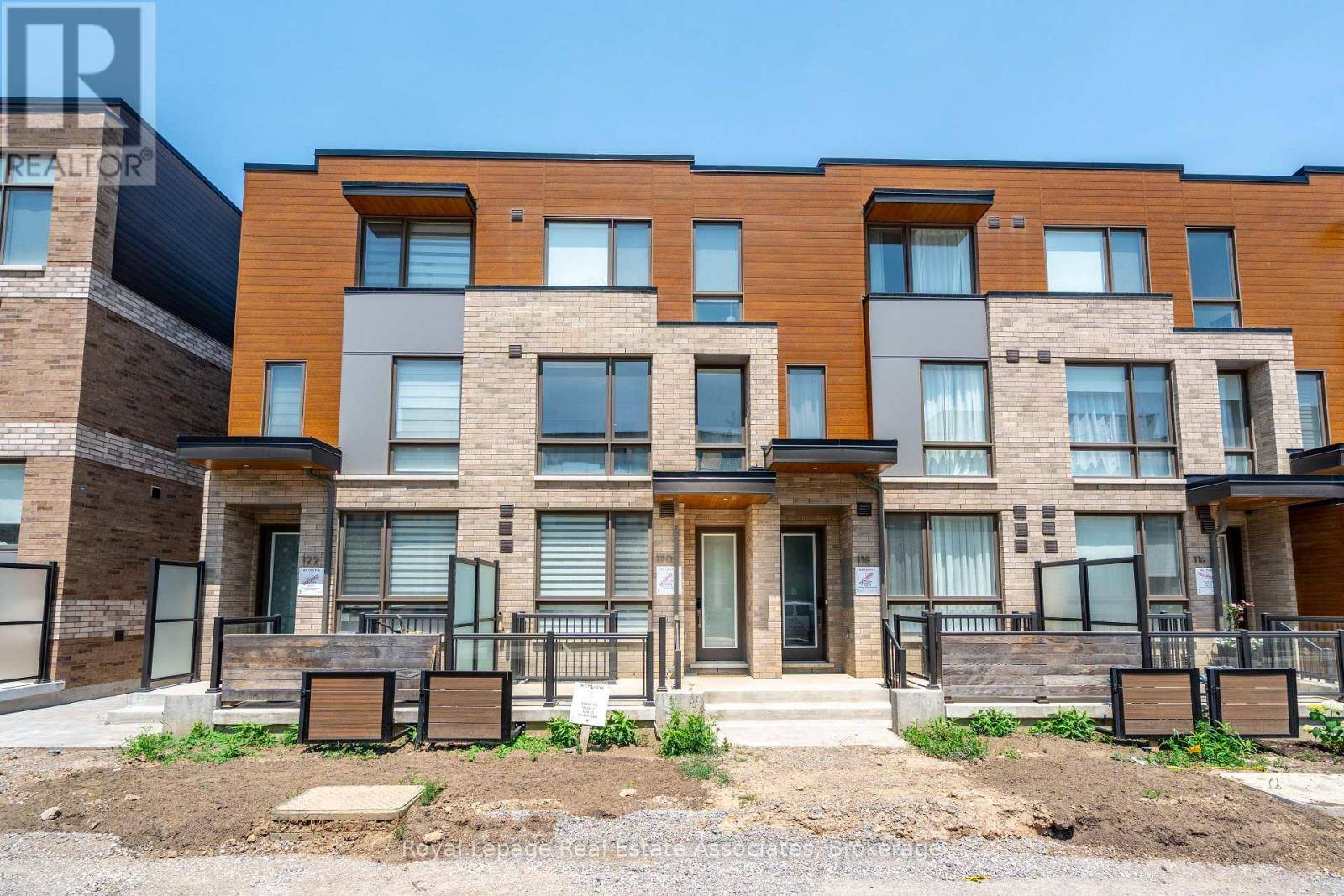 120 GREEN GARDENS BOULEVARD, Toronto (englemount-lawrence), ON M6A0E5