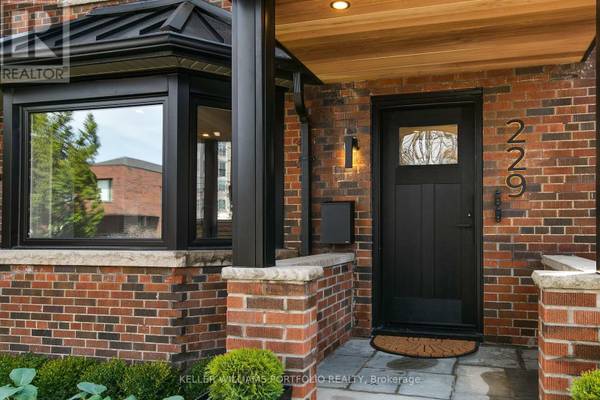Toronto (mount Pleasant East), ON M4S1R9,229 MANOR ROAD E