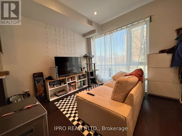 Toronto (englemount-lawrence), ON M6A1A9,639 Lawrence AVE West #209