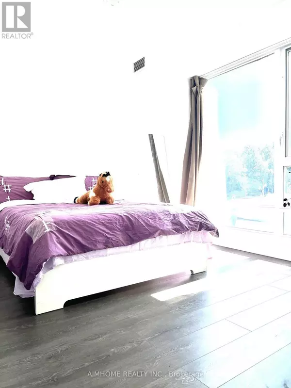 Toronto (henry Farm), ON M2J0C9,60 Ann O'reilly RD #260