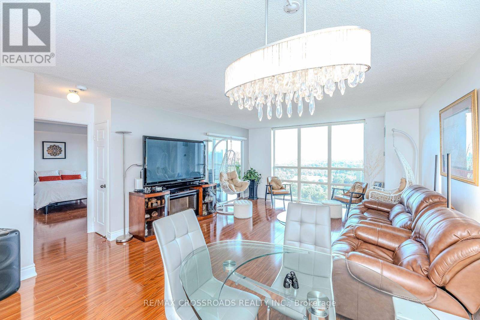 Toronto (flemingdon Park), ON M3C3P4,205 Wynford DR #2004