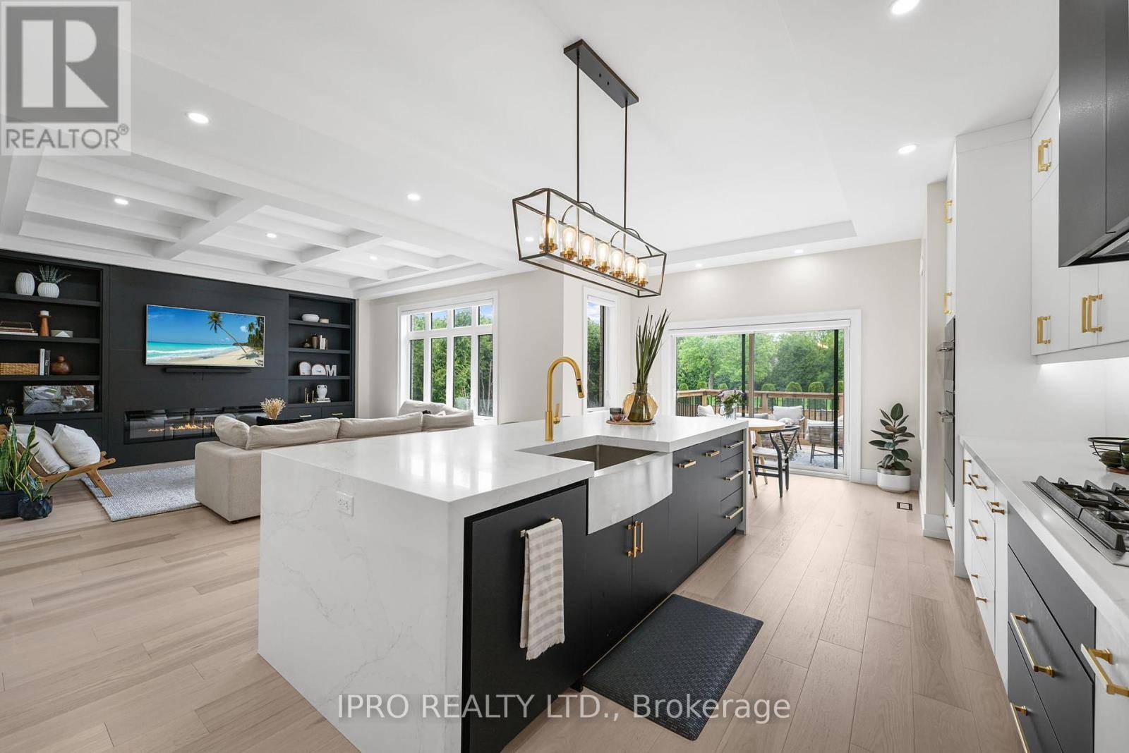 Toronto (willowdale West), ON M2R1P8,262 SENLAC ROAD
