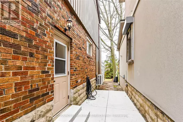 Toronto (mount Pleasant East), ON M4S2Y2,25 Mann AVE #Basement