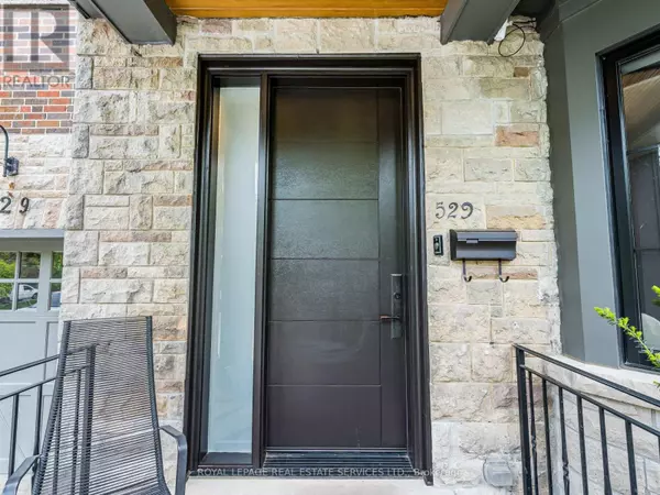 Toronto (forest Hill North), ON M5N1N1,529 BRIAR HILL AVENUE