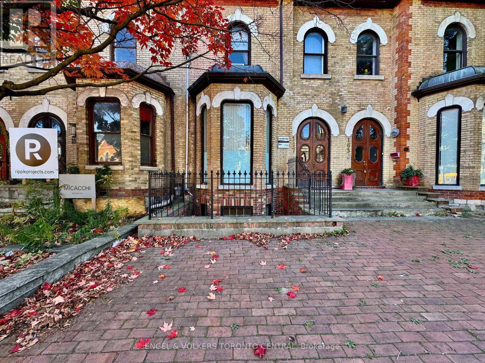 Toronto (moss Park), ON M5A2K3,167 CARLTON STREET