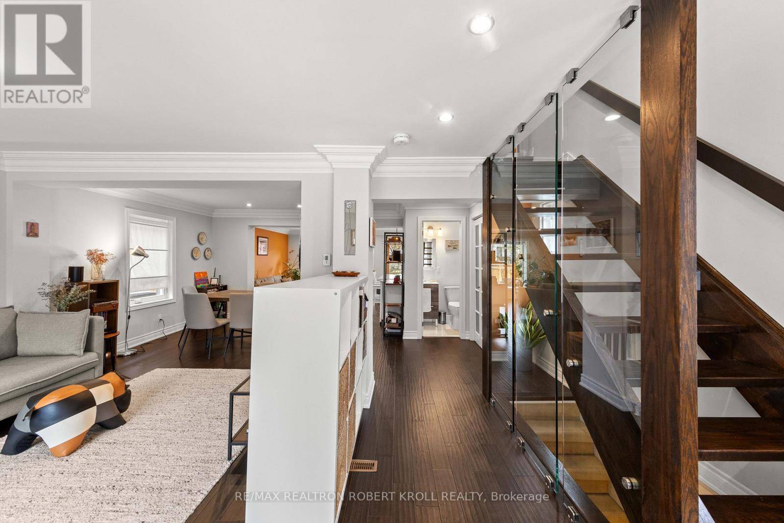 Toronto (lansing-westgate), ON M2N1G9,37 JOHNSTON AVENUE