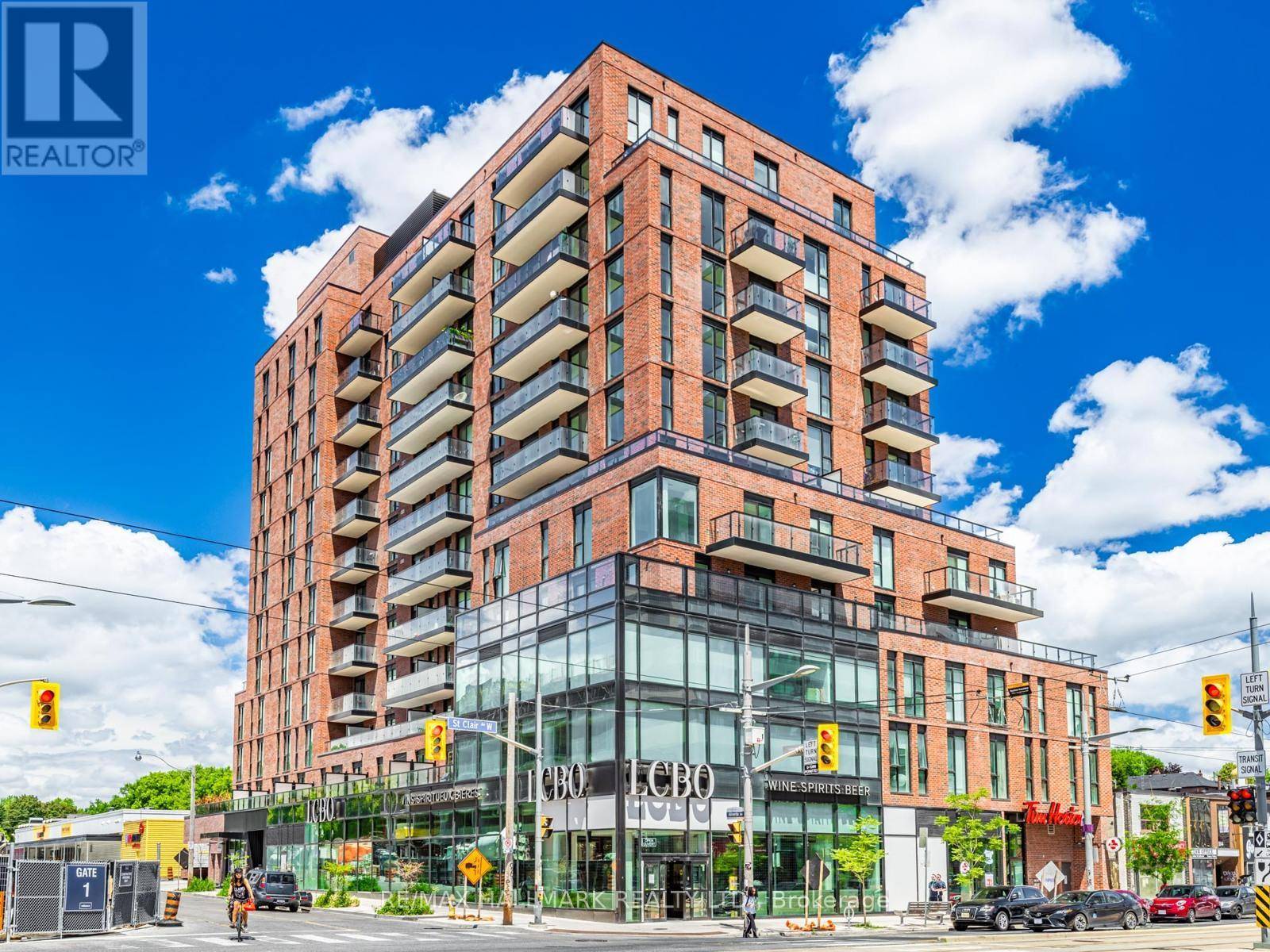 185 Alberta AVE #801, Toronto (oakwood Village), ON M6C0A5