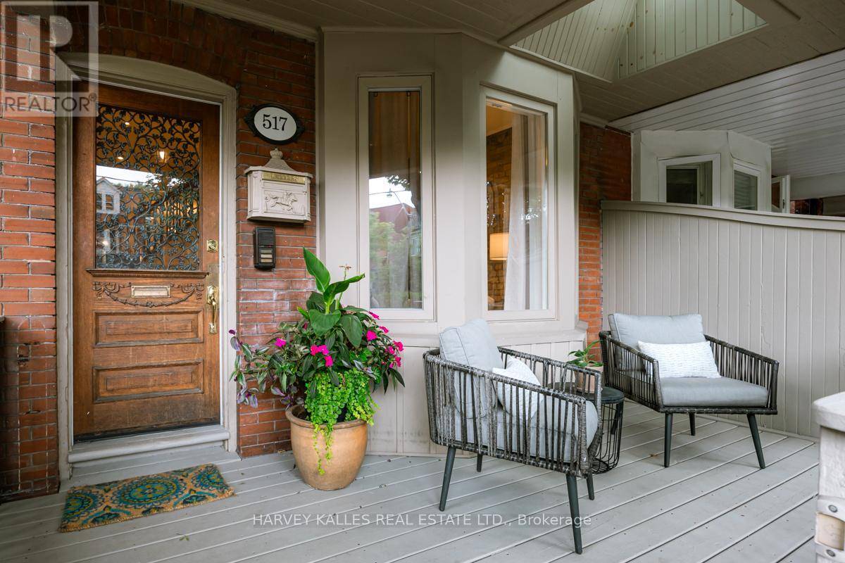 Toronto (annex), ON M5R2Z6,517 BRUNSWICK AVENUE