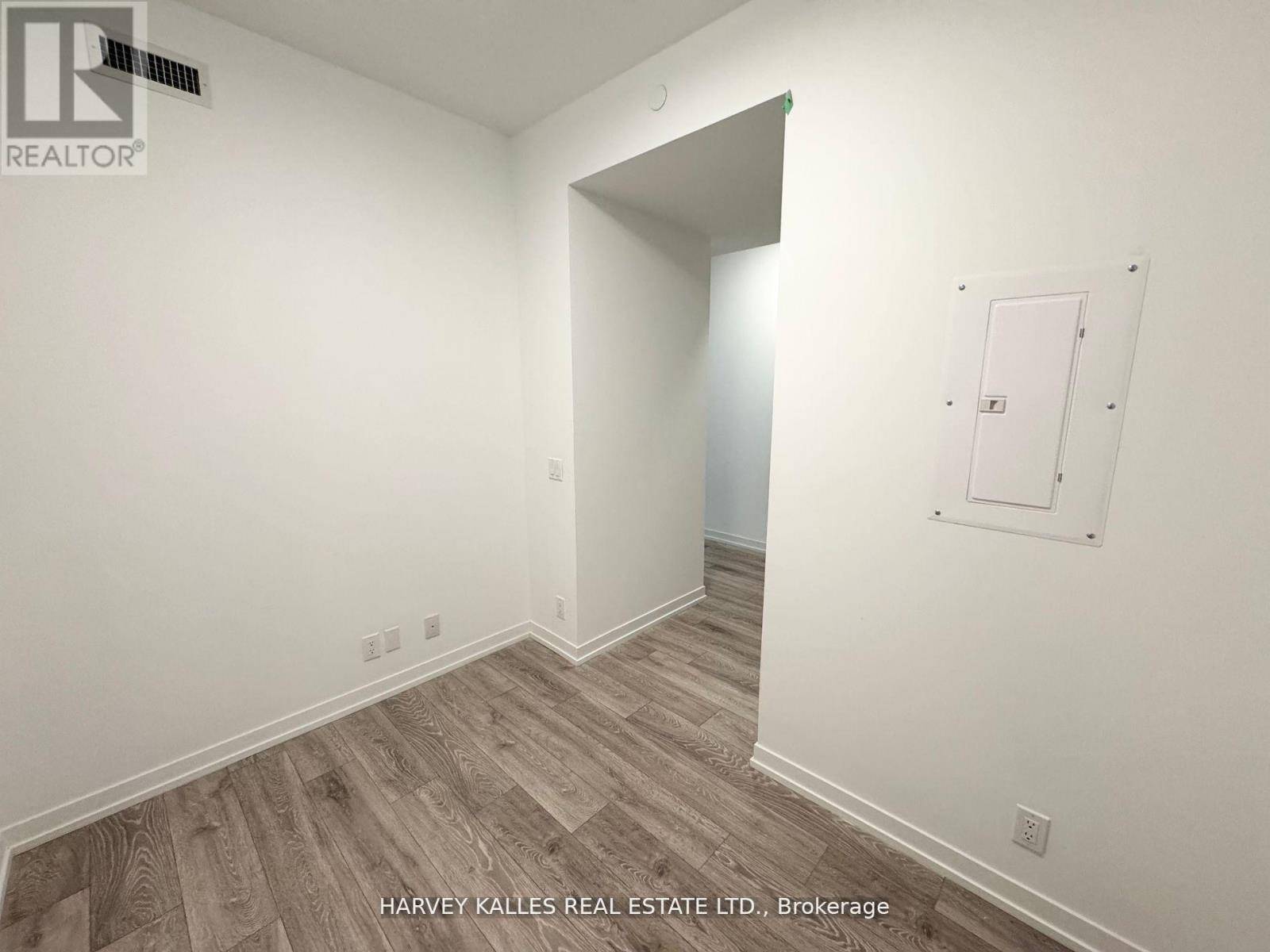 Toronto (humewood-cedarvale), ON M5P0A6,2020 Bathurst ST #907