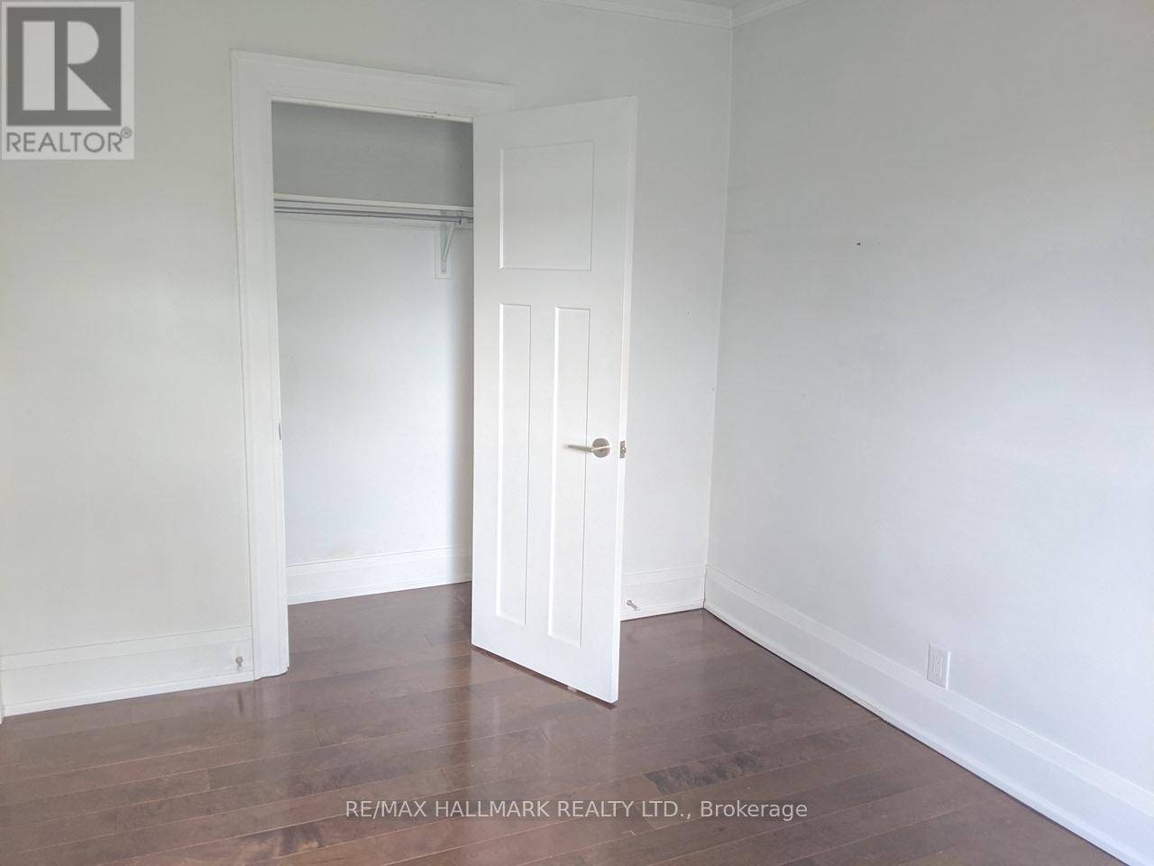 Toronto (yonge-st. Clair), ON M4V1X5,7 Walmsley BLVD #202