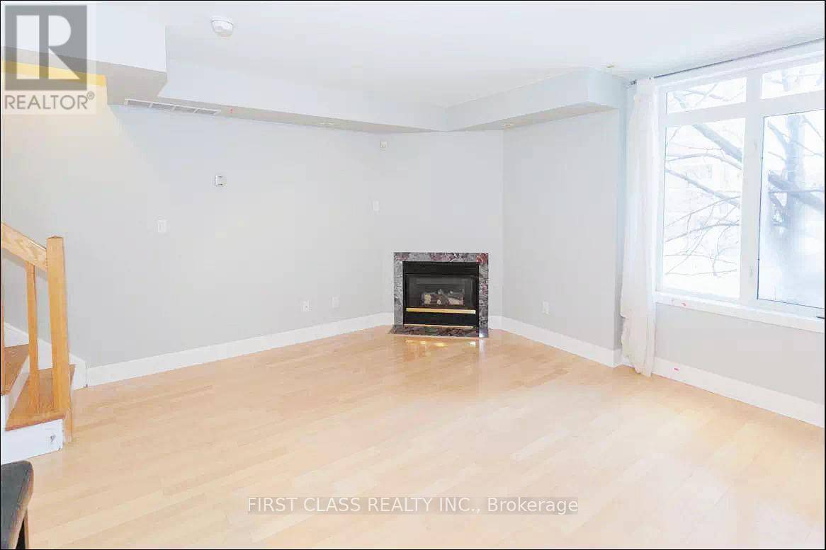 Toronto (cabbagetown-south St. James Town), ON M4Y3C1,415 Jarvis ST #355