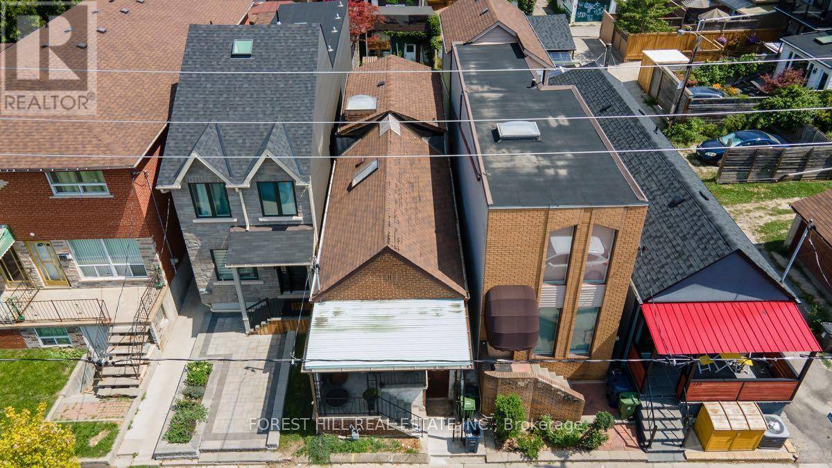 Toronto (annex), ON M6G3B3,139 CHRISTIE STREET