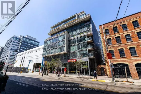Toronto (waterfront Communities), ON M5V1M7,650 King ST West #211