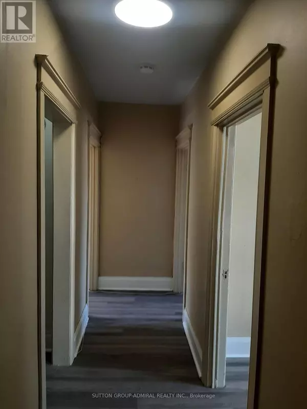 Toronto (yonge-st. Clair), ON M4T1W5,1266 Yonge ST #3