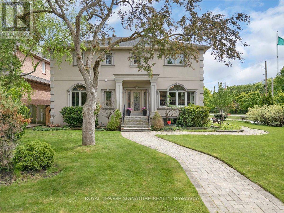 Toronto (banbury-don Mills), ON M3C2E2,1 MARSHFIELD COURT