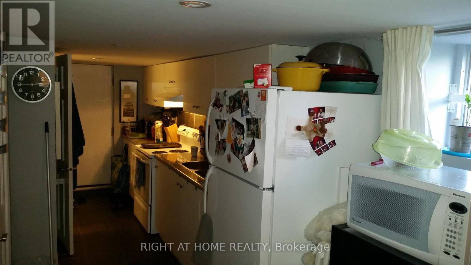 Toronto (little Portugal), ON M6H1C7,23 Lumbervale AVE #Lower