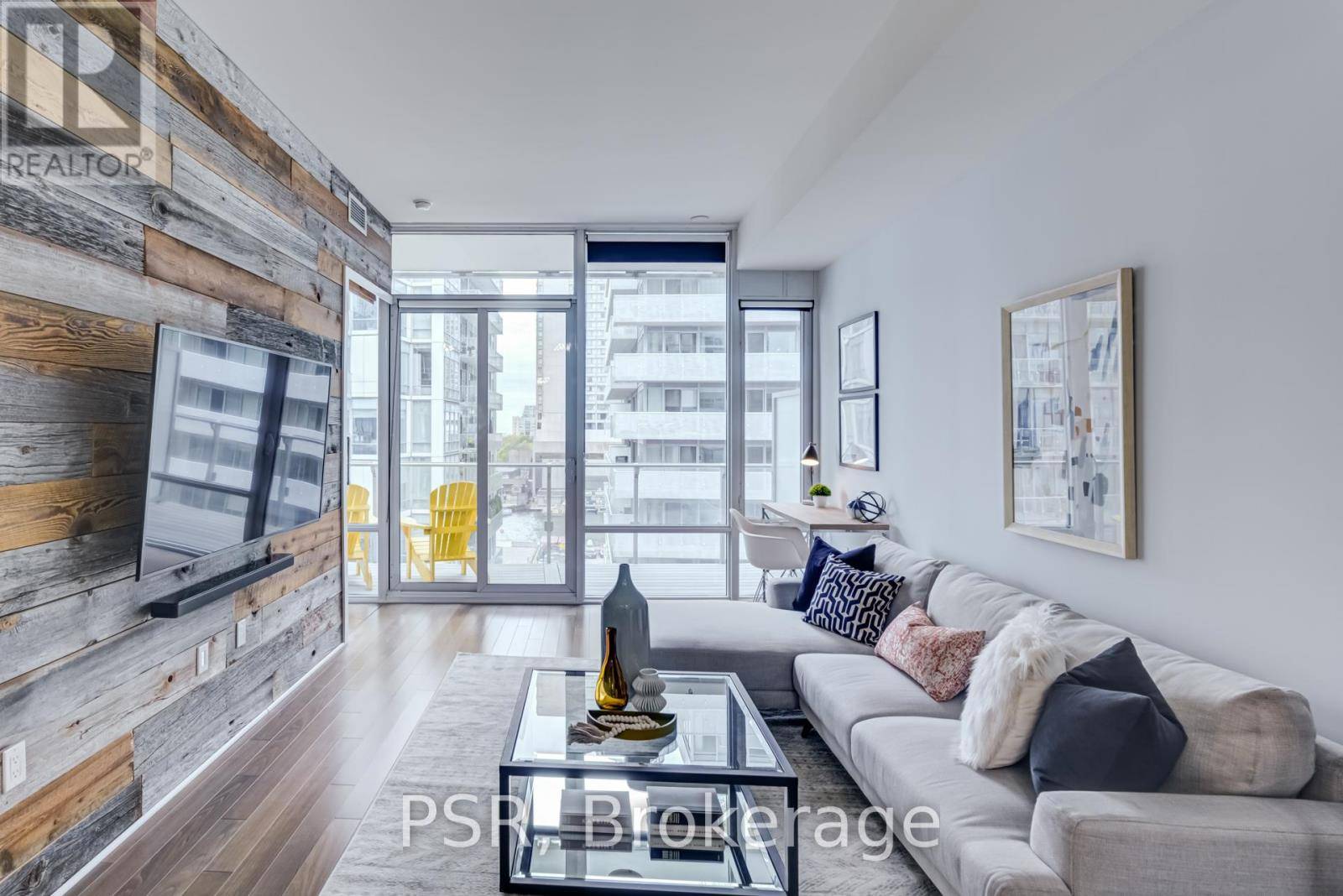 Toronto (waterfront Communities), ON M5E0A4,29 Queens Quay East #627