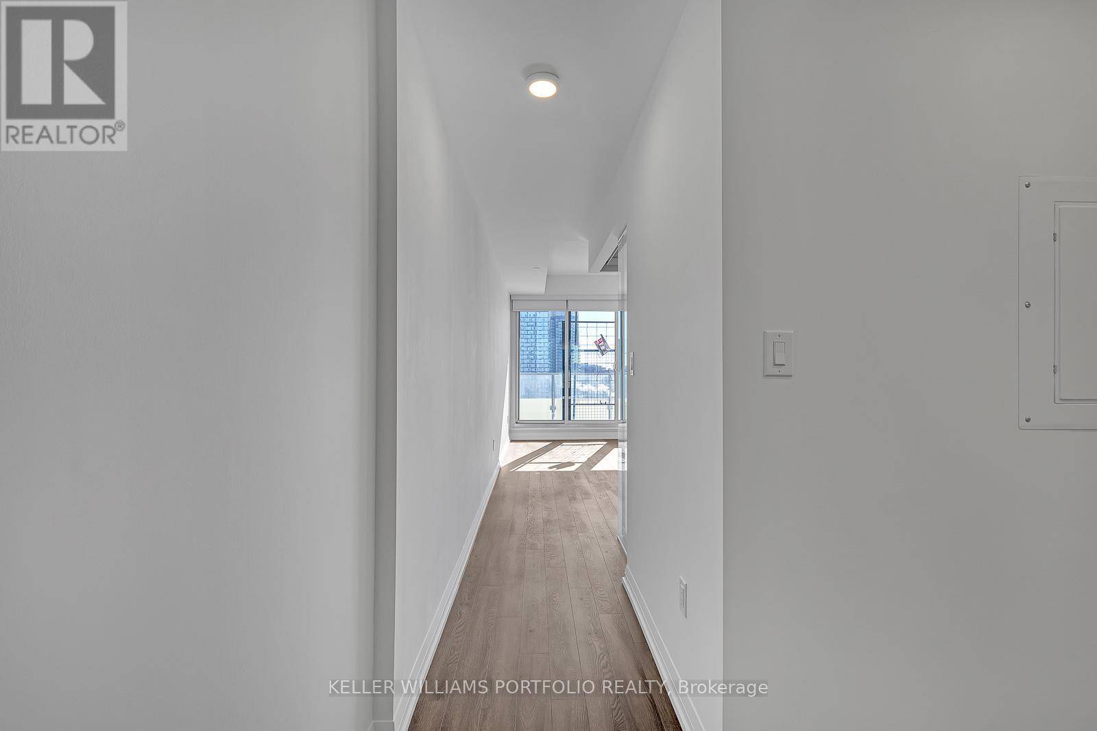 Toronto (willowdale West), ON M2N0L2,75 Canterbury PL #2805