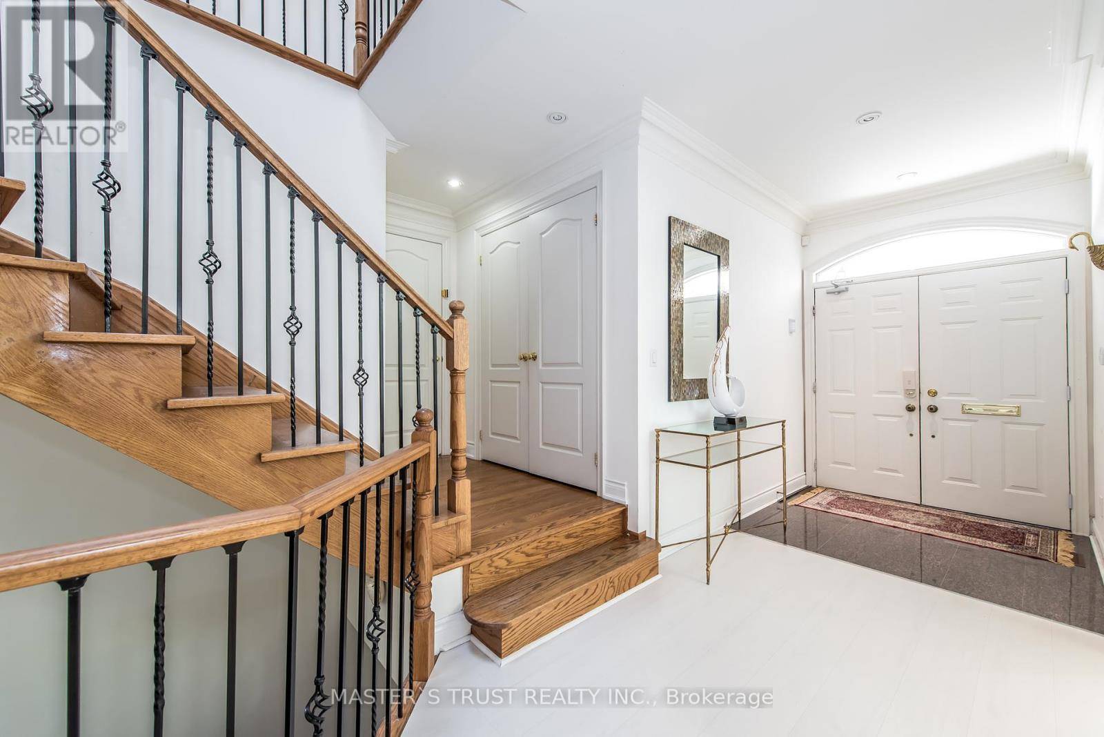 Toronto (willowdale East), ON M2N3T9,242 EMPRESS AVENUE