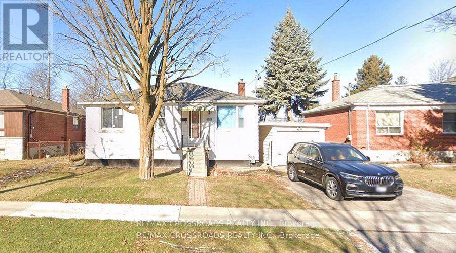 Toronto (newtonbrook West), ON M2M1H5,260 CONNAUGHT AVENUE