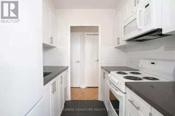 Toronto (annex), ON M5R2R5,485 Huron ST #406