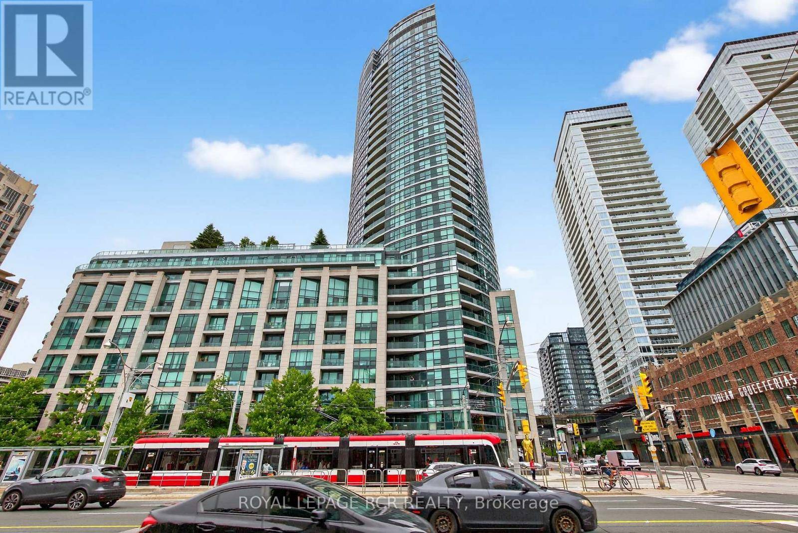 Toronto (niagara), ON M5V1B7,600 Fleet ST #310