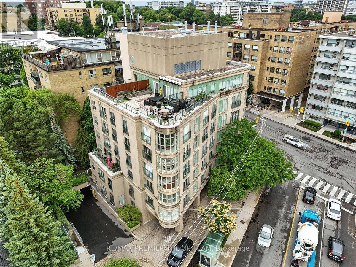 Toronto (forest Hill South), ON M5P3N2,800 Spadina RD #401