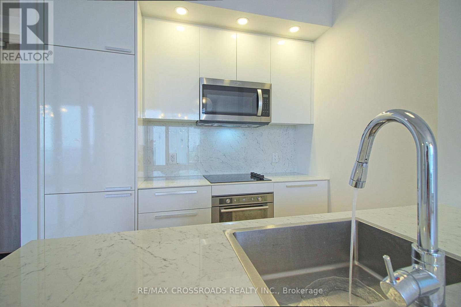 Toronto (willowdale West), ON M2N0L2,75 Canterbury PL #Ph207