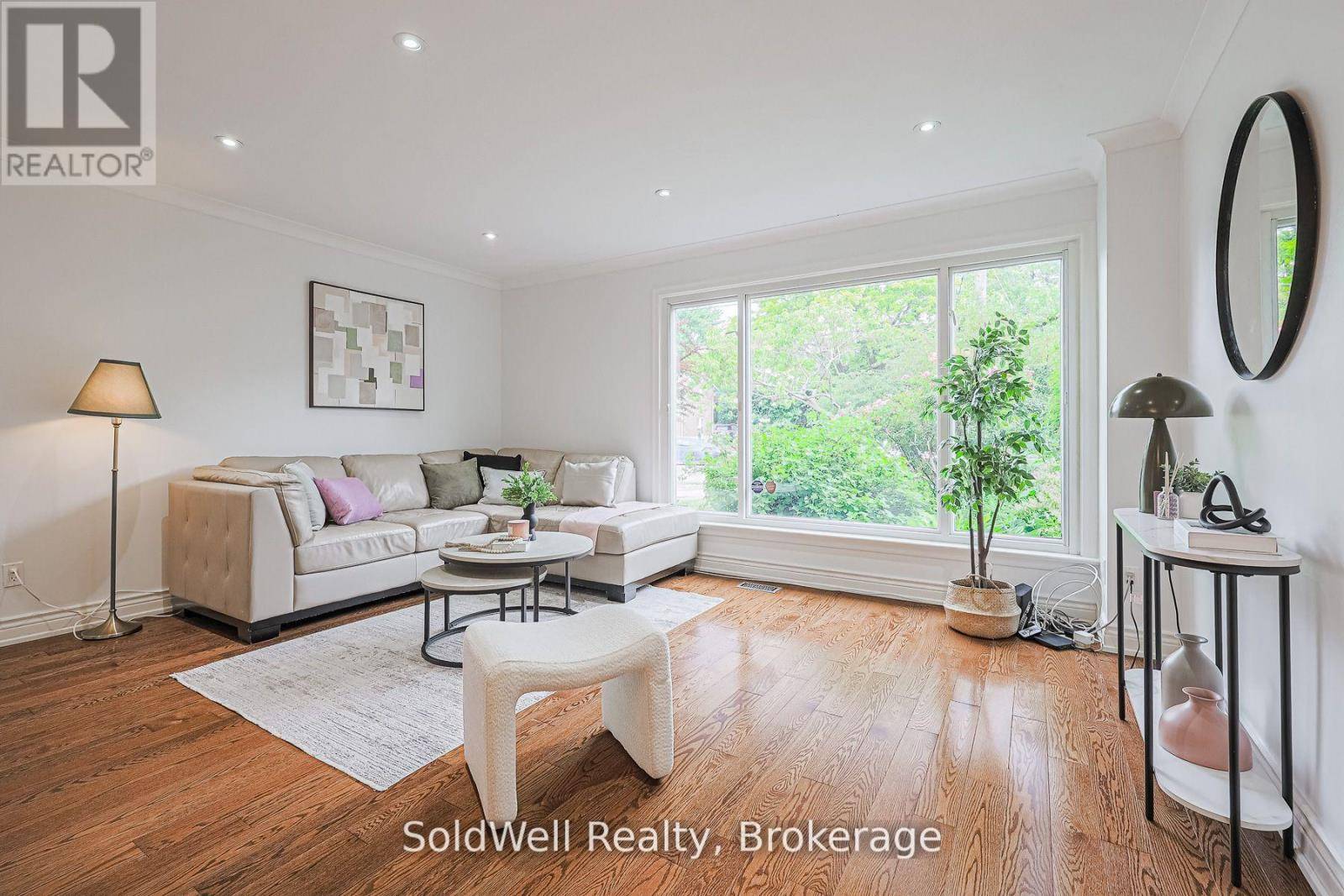 9 LYNEDOCK CRESCENT, Toronto (parkwoods-donalda), ON M3A2A7