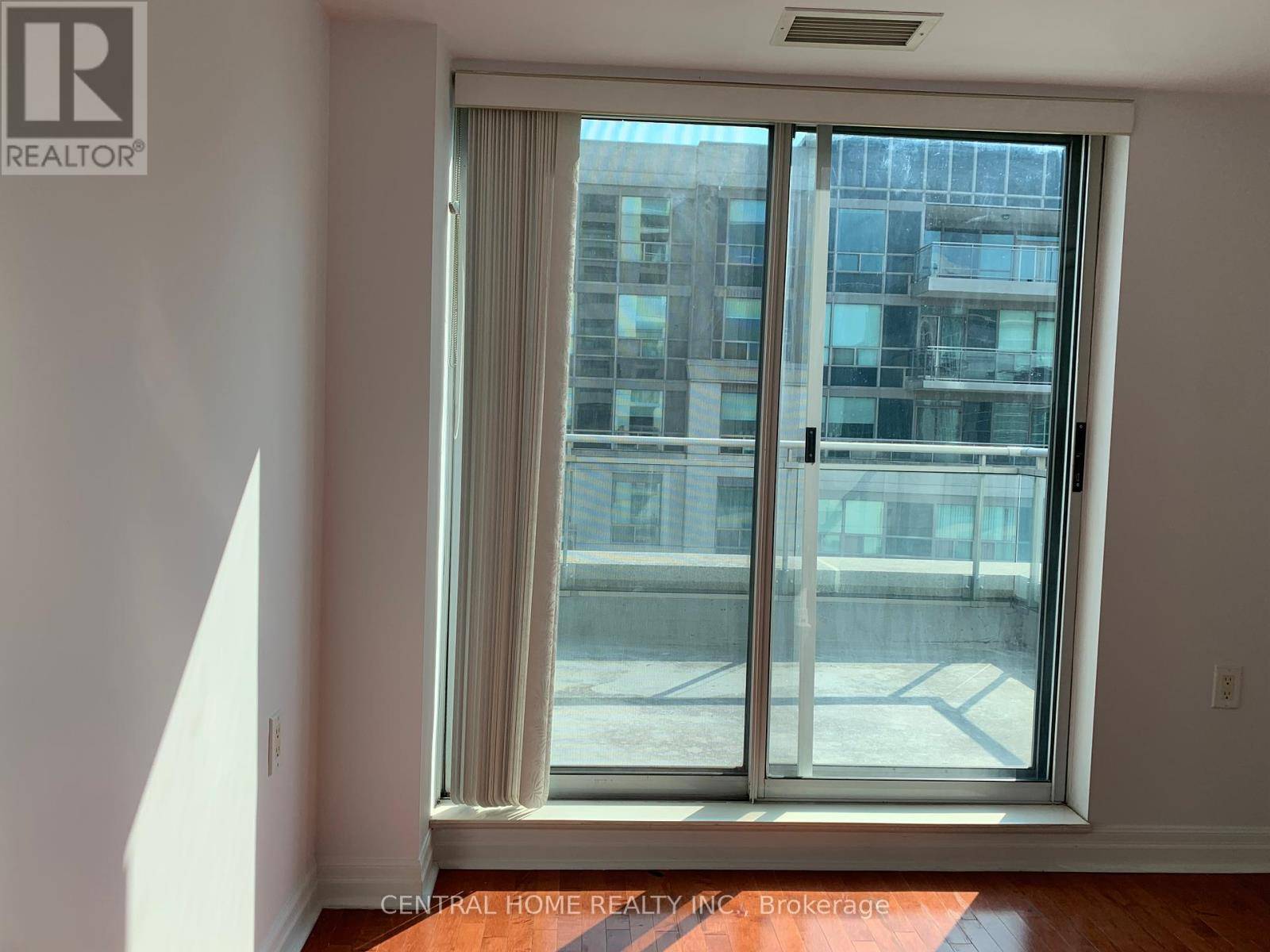 Toronto (willowdale East), ON M2N7K2,21 Hillcrest AVE #2203