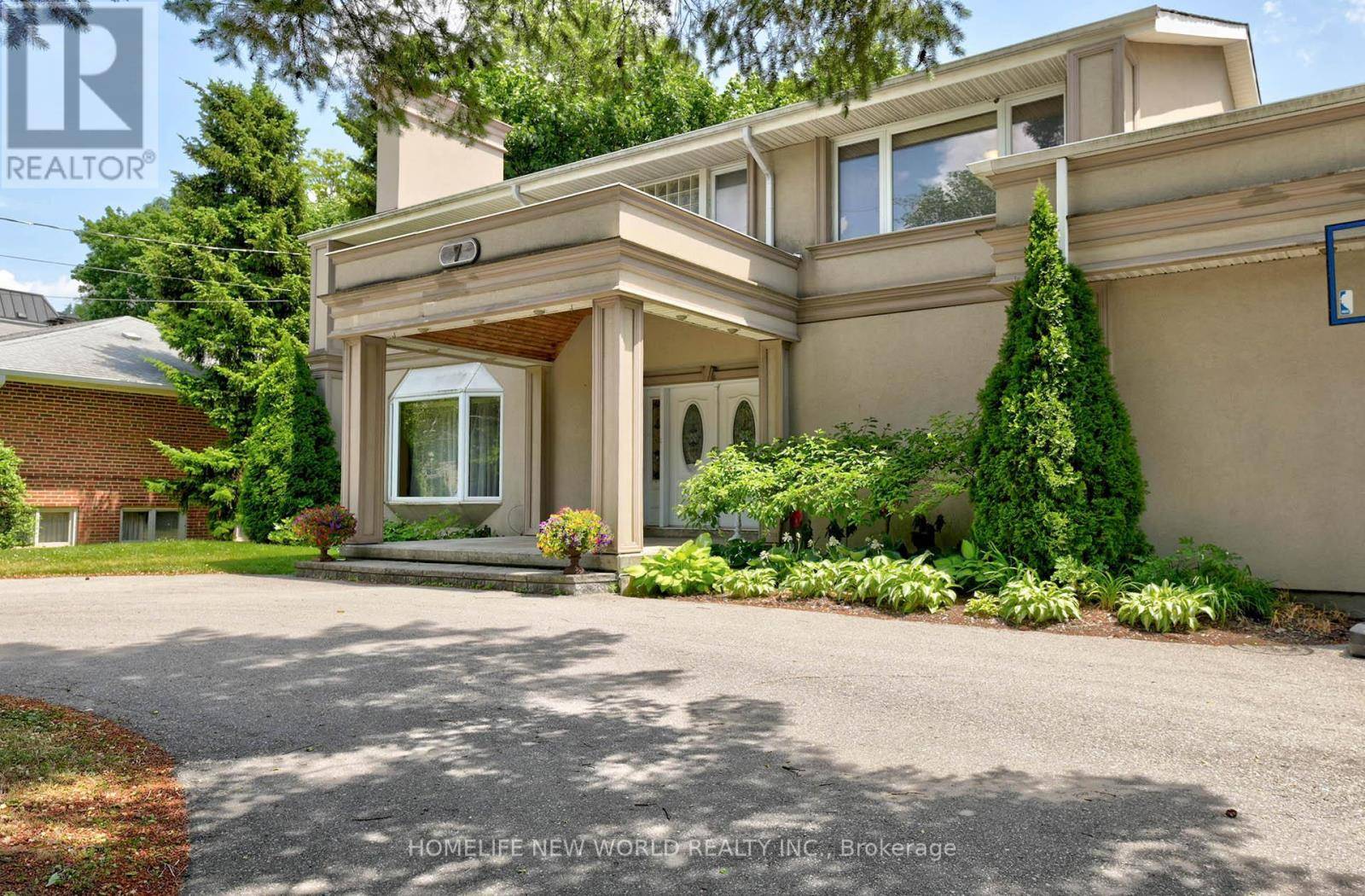 Toronto (st. Andrew-windfields), ON M2L1W5,7 SULGRAVE CRESCENT