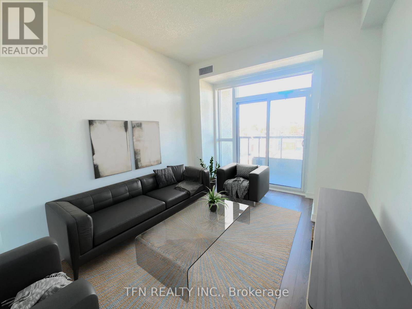 Toronto (oakwood Village), ON M6E0A1,1603 Eglinton AVE West #412