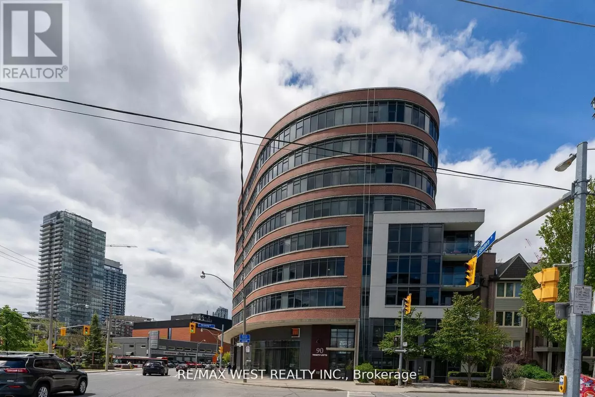 Toronto (moss Park), ON M5A0E4,90 Trinity ST #303