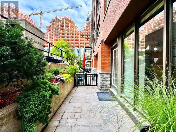 Toronto (waterfront Communities), ON M5V1E3,436 Wellington ST West #102