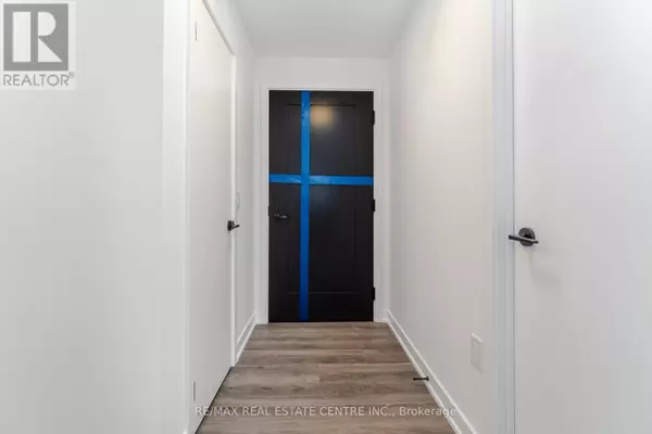 Toronto (waterfront Communities), ON M5V2N4,123 Portland ST #503