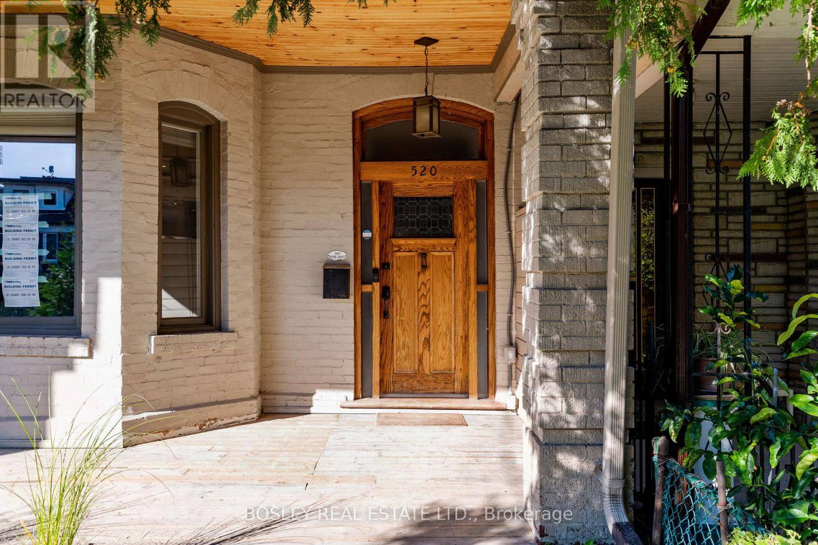 Toronto (palmerston-little Italy), ON M6G2V7,520 MANNING AVENUE