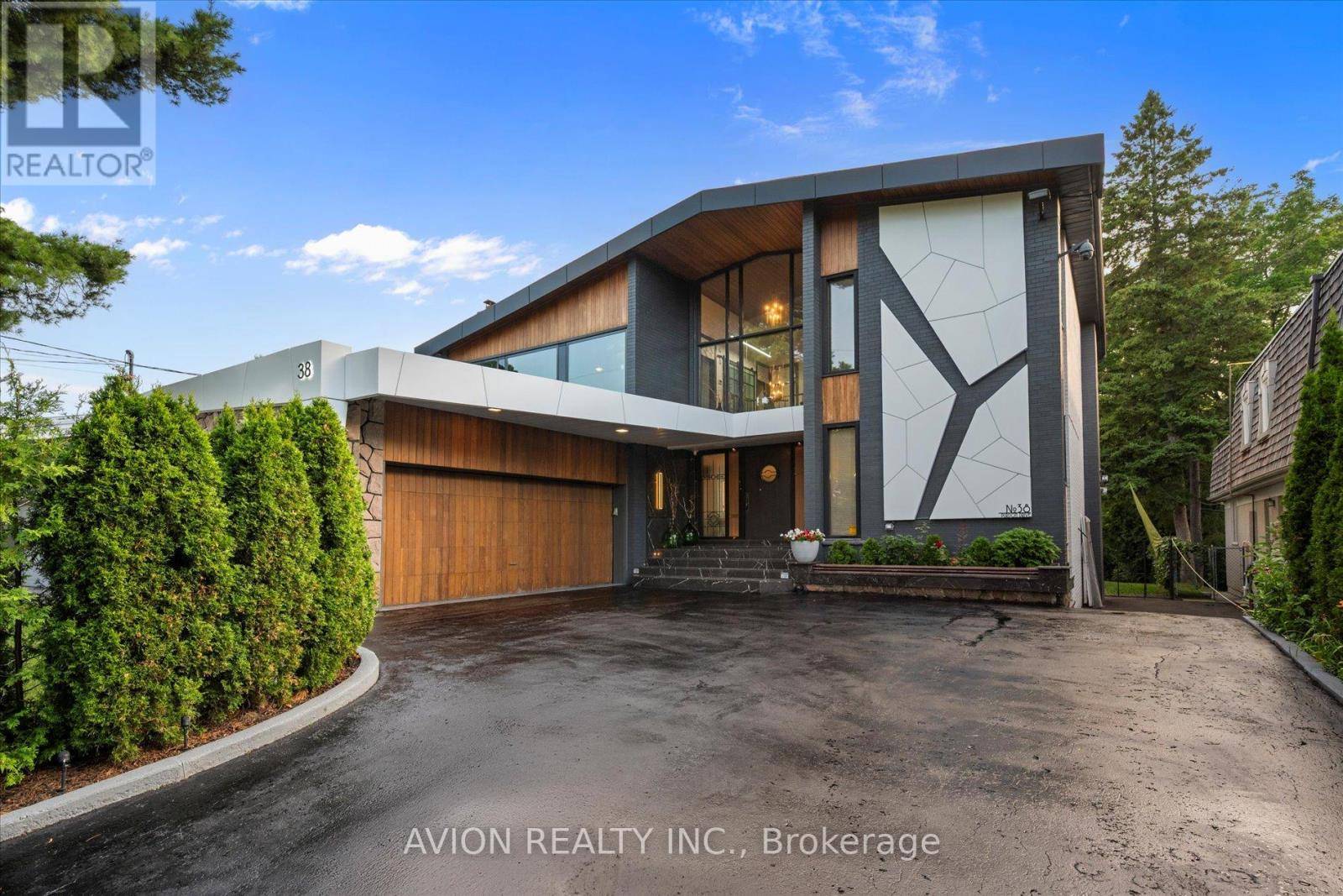 Toronto (bathurst Manor), ON M3H4X1,38 PURDON DRIVE