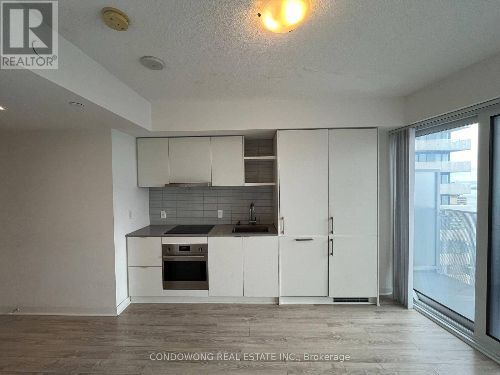 Toronto (waterfront Communities), ON M5J0B5,100 Harbour ST #4108