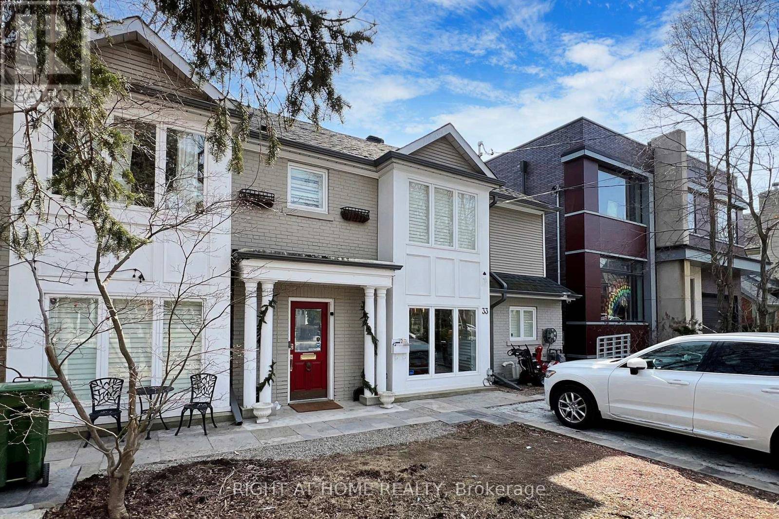 Toronto (lawrence Park South), ON M4N1E9,33 GLENGOWAN ROAD