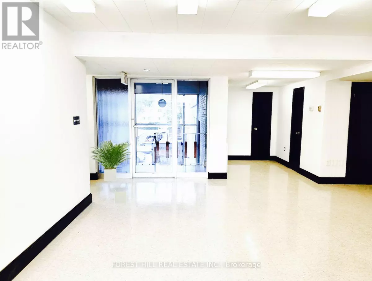 Toronto (trinity-bellwoods), ON M5T2R9,226 Bathurst ST #300