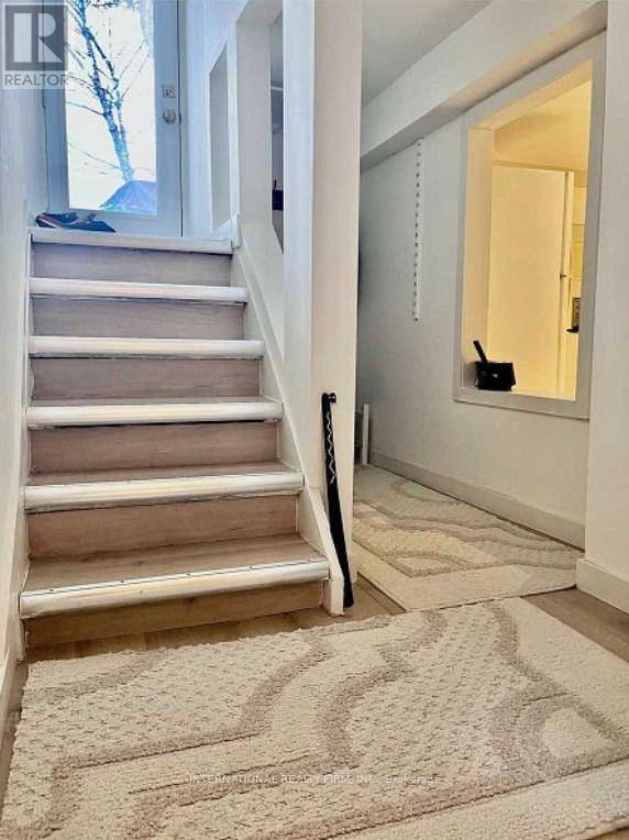 Toronto (rosedale-moore Park), ON M4T1R5,220 Rose Park DR #Lower