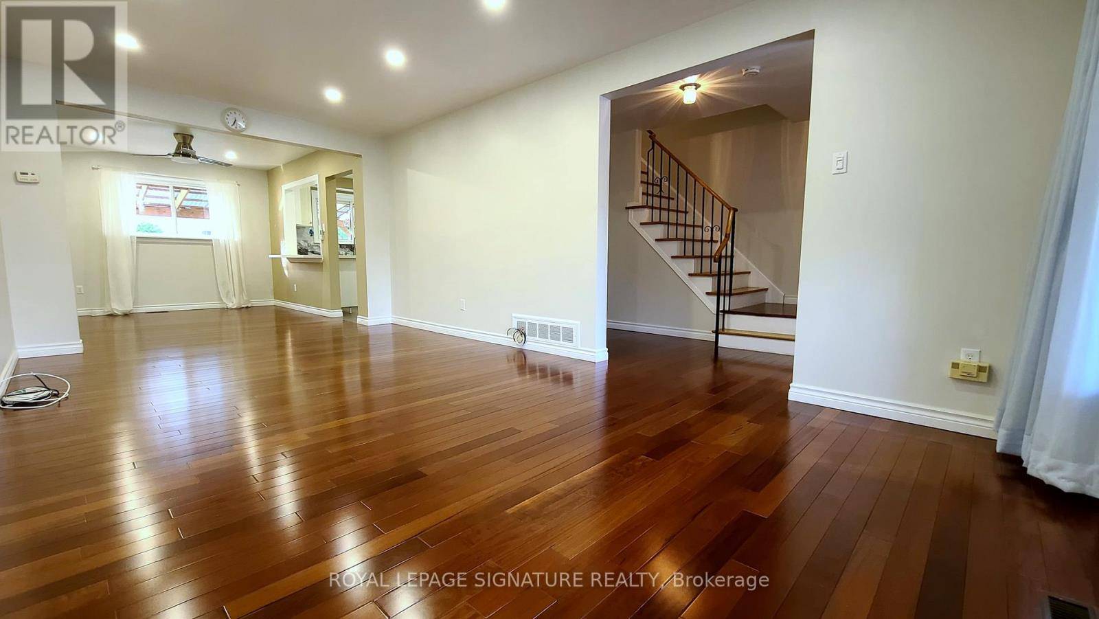 10 PAINSWICK CRESCENT, Toronto (pleasant View), ON M2J3M6