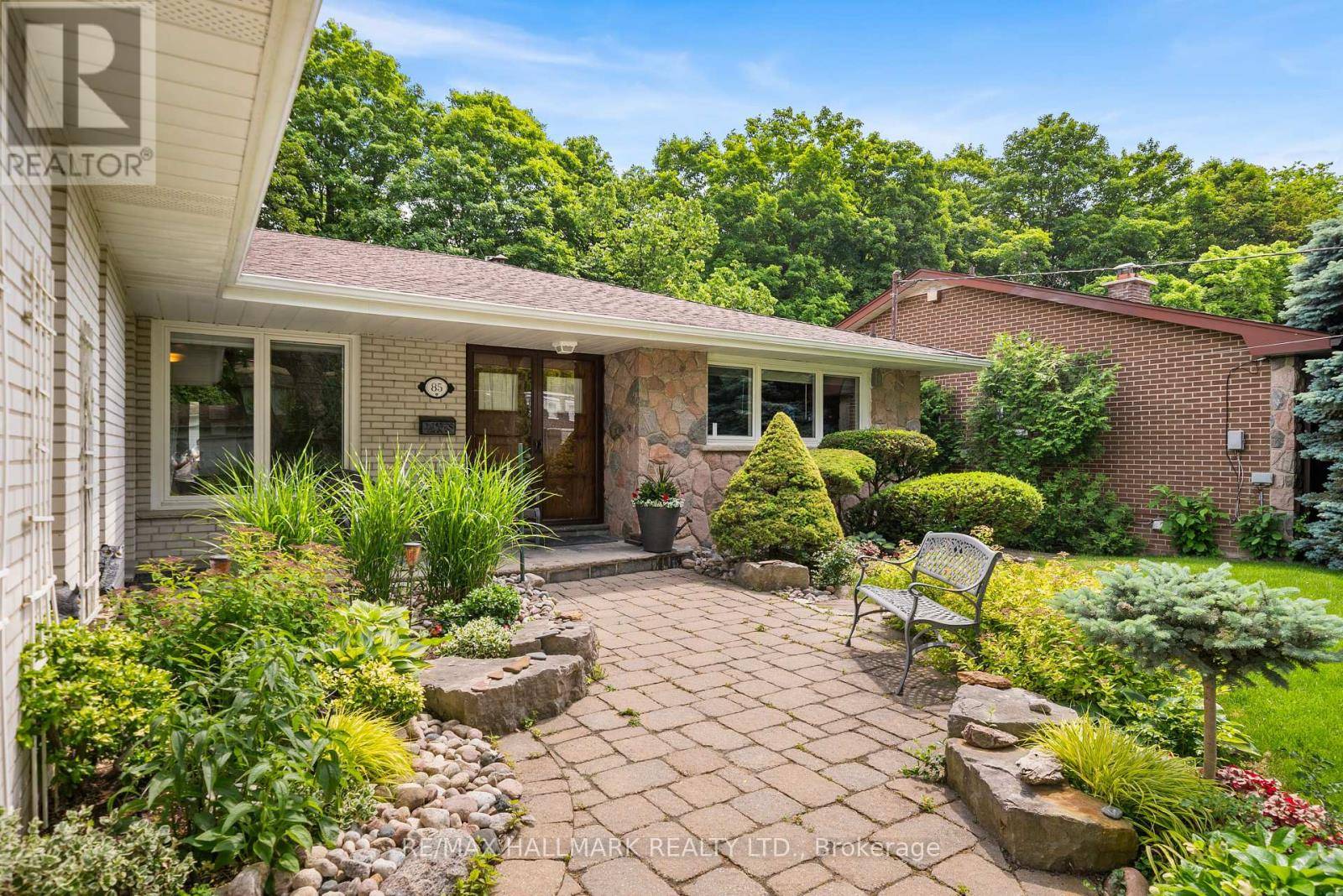 Toronto (bayview Village), ON M2K2B8,85 PAGE AVENUE