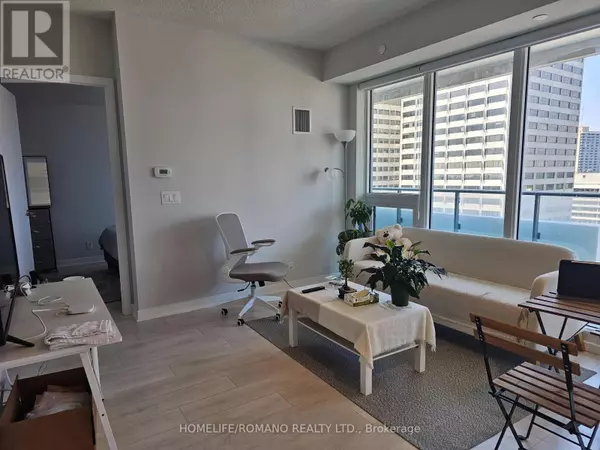 Toronto (mount Pleasant West), ON M4S0B8,2221 Yonge ST #1901