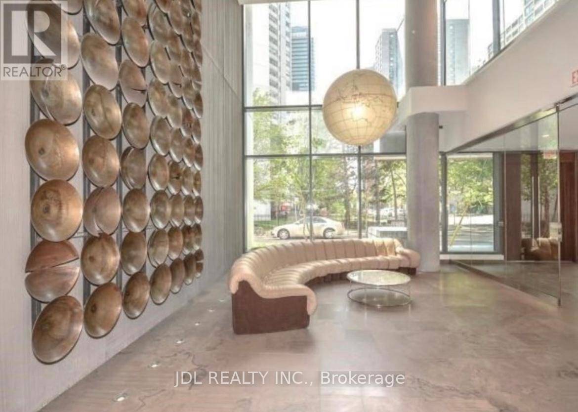 Toronto (rosedale-moore Park), ON M4Y0A5,75 St Nicholas ST #402