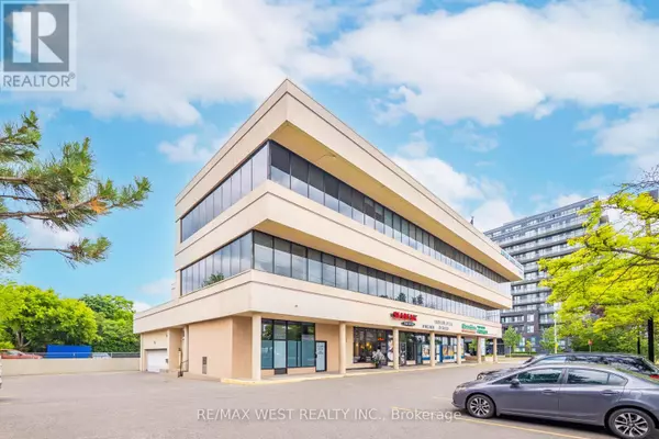 Toronto (newtonbrook East), ON M2M4J5,3292 Bayview AVE #102