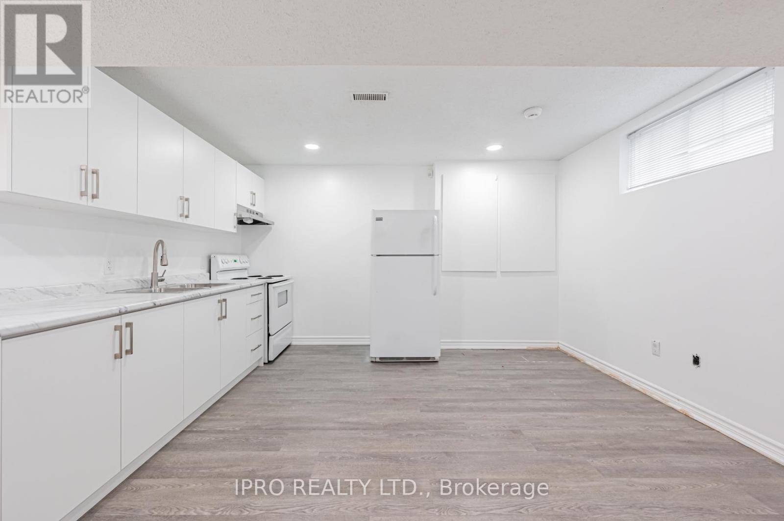 Toronto (clanton Park), ON M3H2J2,27 Danby AVE #2