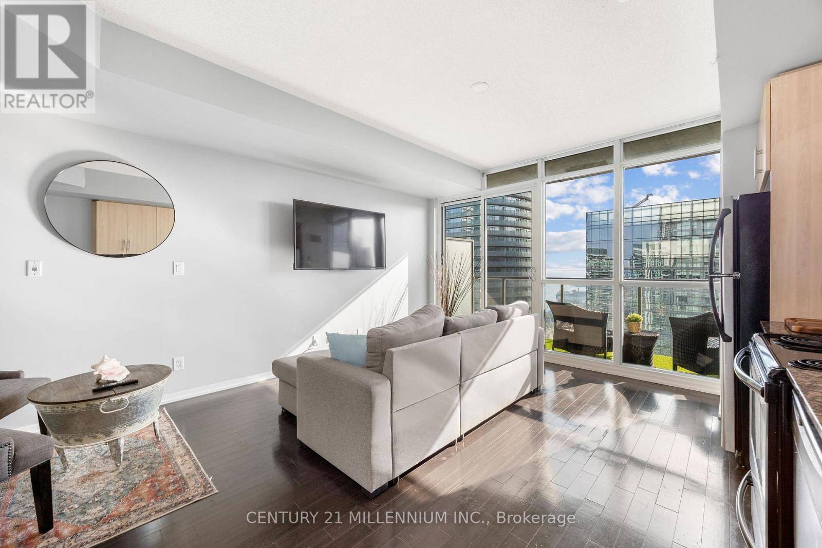 Toronto (waterfront Communities), ON M5J0A7,65 Bremner BLVD West #4503