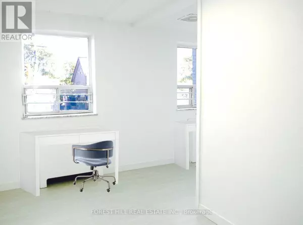 Toronto (trinity-bellwoods), ON M5T2R9,226 Bathurst ST #200